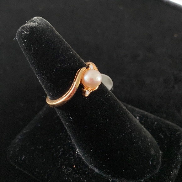 New vintage ring size 8. 14K Hg electroplate.  R3 - Picture 2 of 5